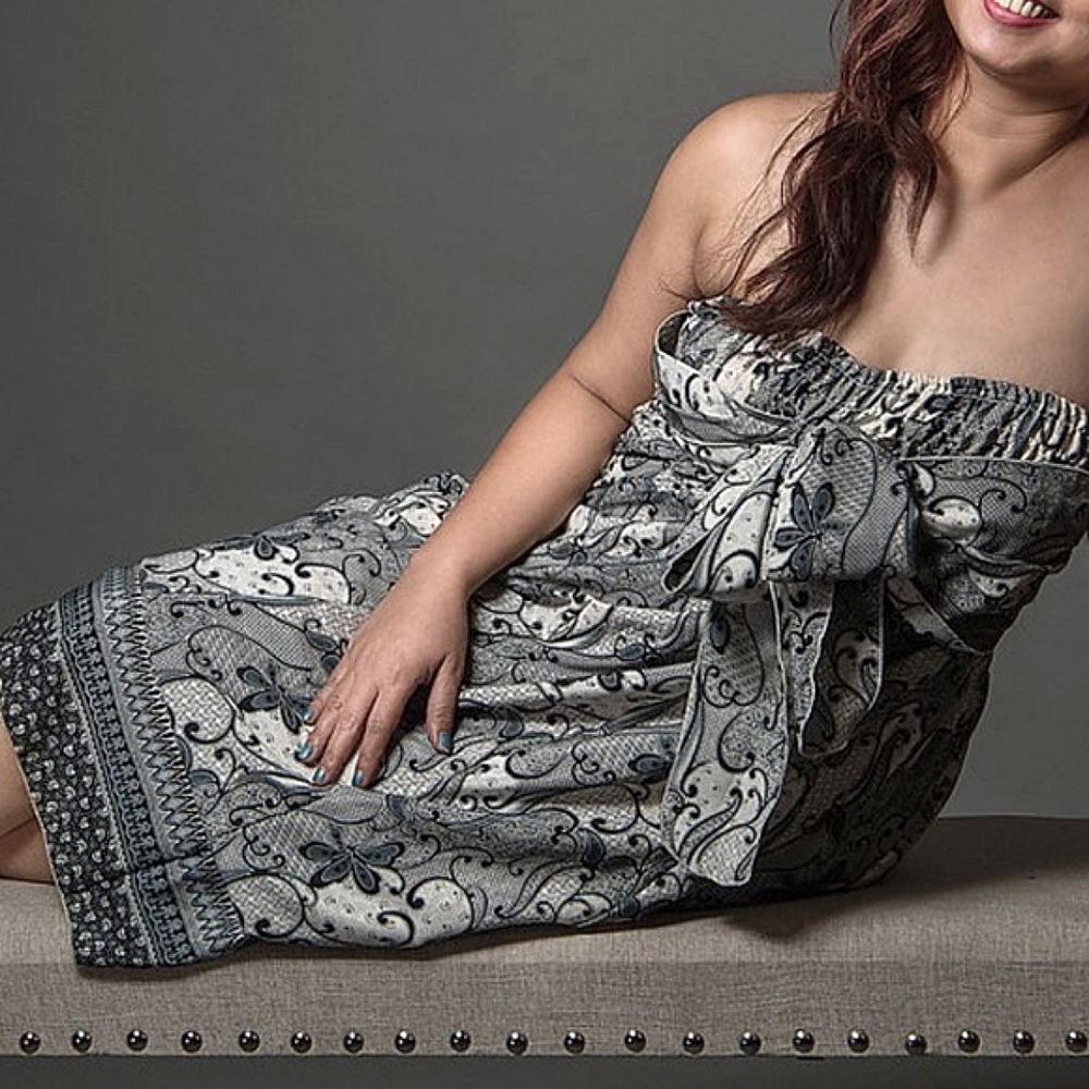 Topless Front Bow Tied-up Batik-Printed Dress